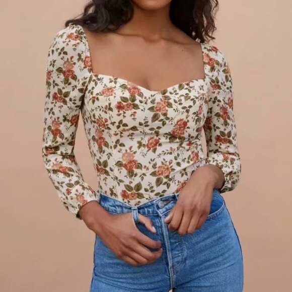 Reformation Reign Top in Foliage - Picture 1 of 12